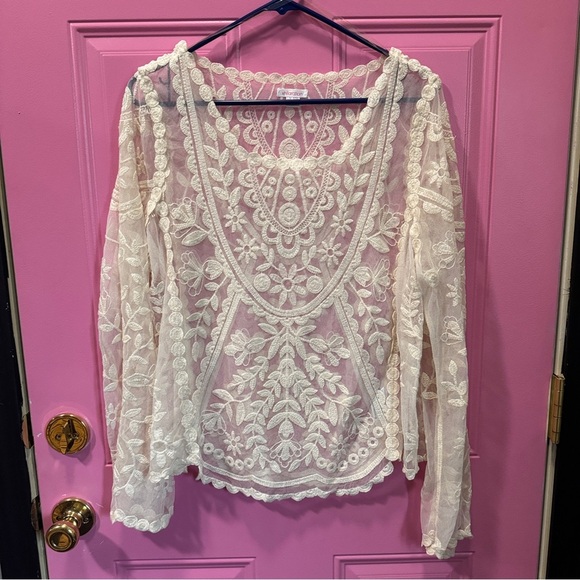 Xhilaration Tops - Xhilaration Cream Lace Fitted Long Sleeve Blouse